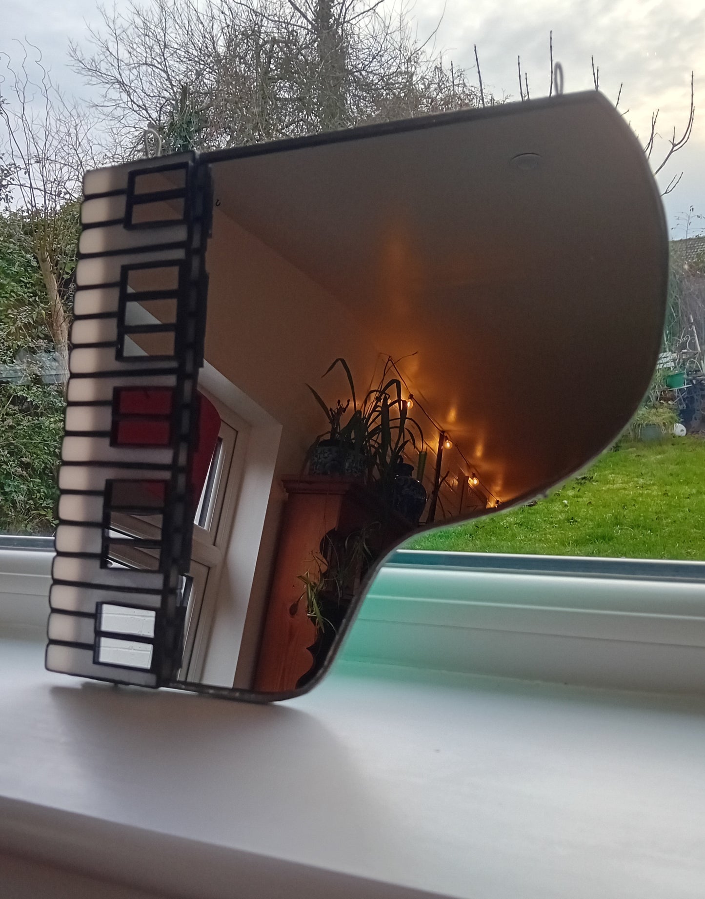 Grand piano mirror